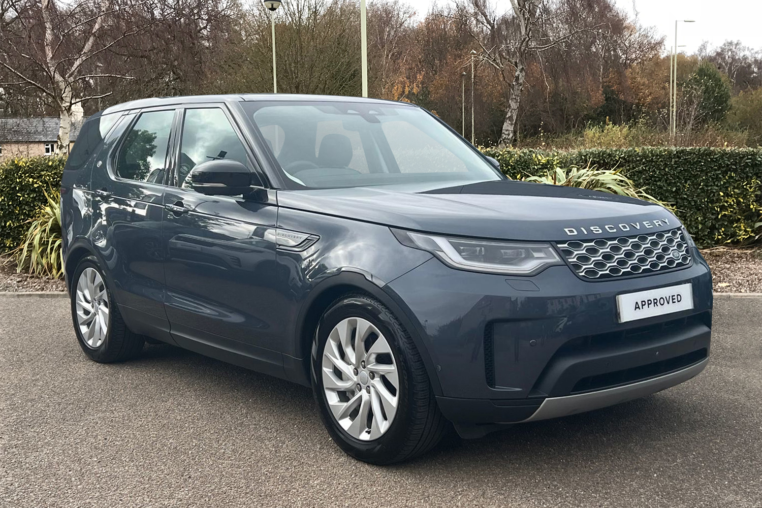 Main listing image - Land Rover Discovery