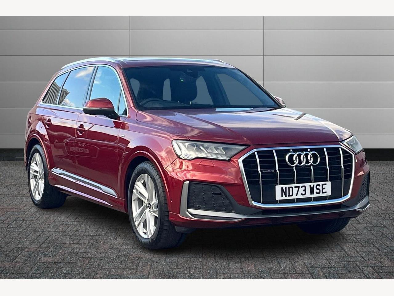 Main listing image - Audi Q7