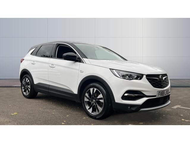 Main listing image - Vauxhall Grandland X