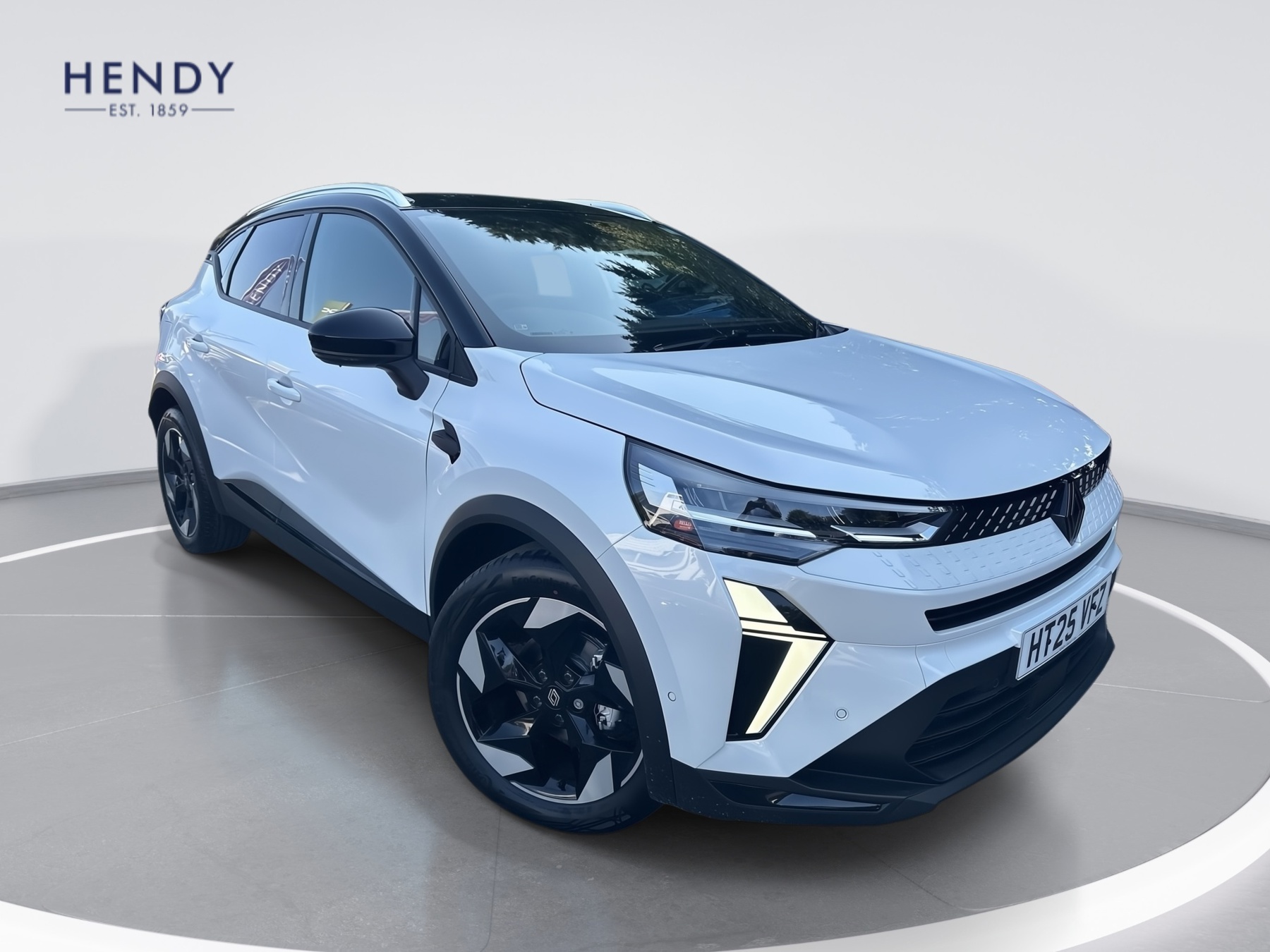 Main listing image - Renault Captur