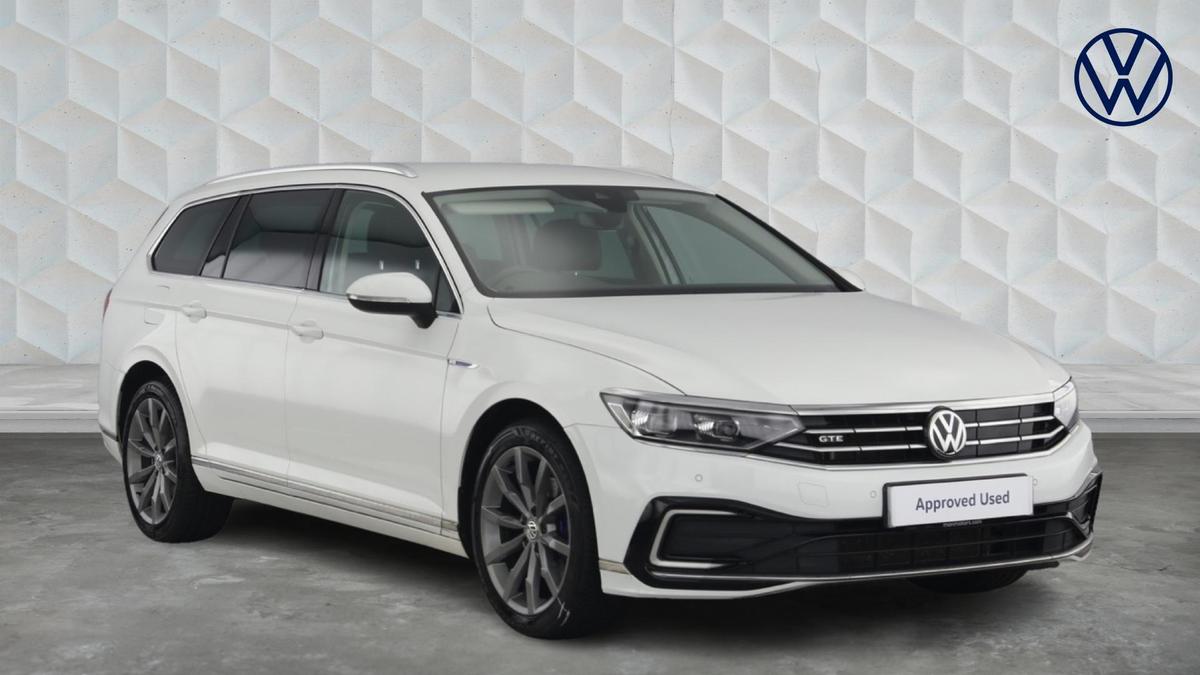 Main listing image - Volkswagen Passat GTE