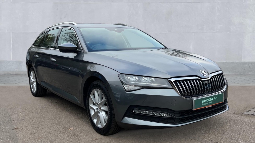 Main listing image - Skoda Superb Estate