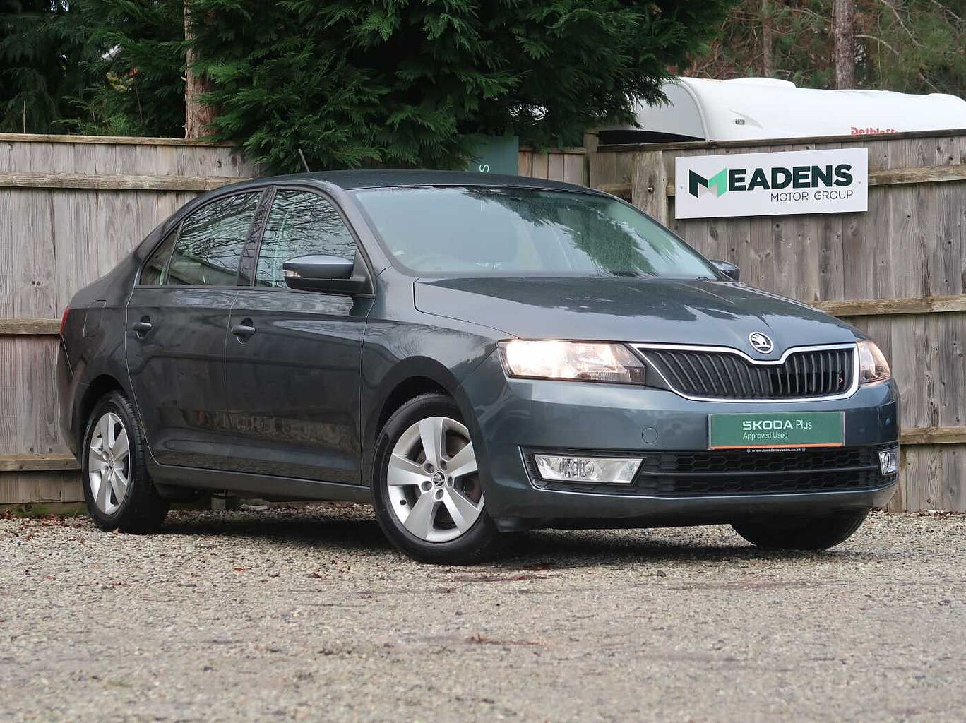 Main listing image - Skoda Rapid