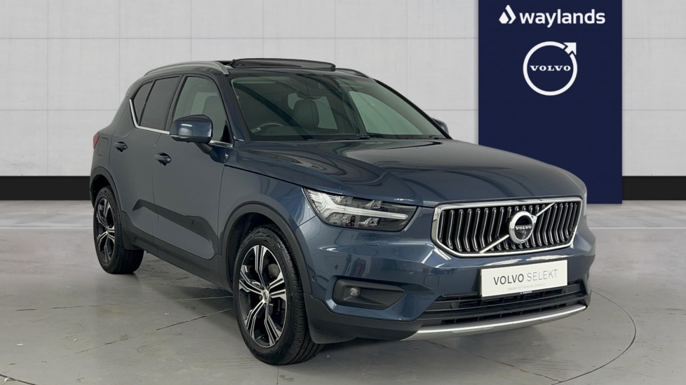 Main listing image - Volvo XC40