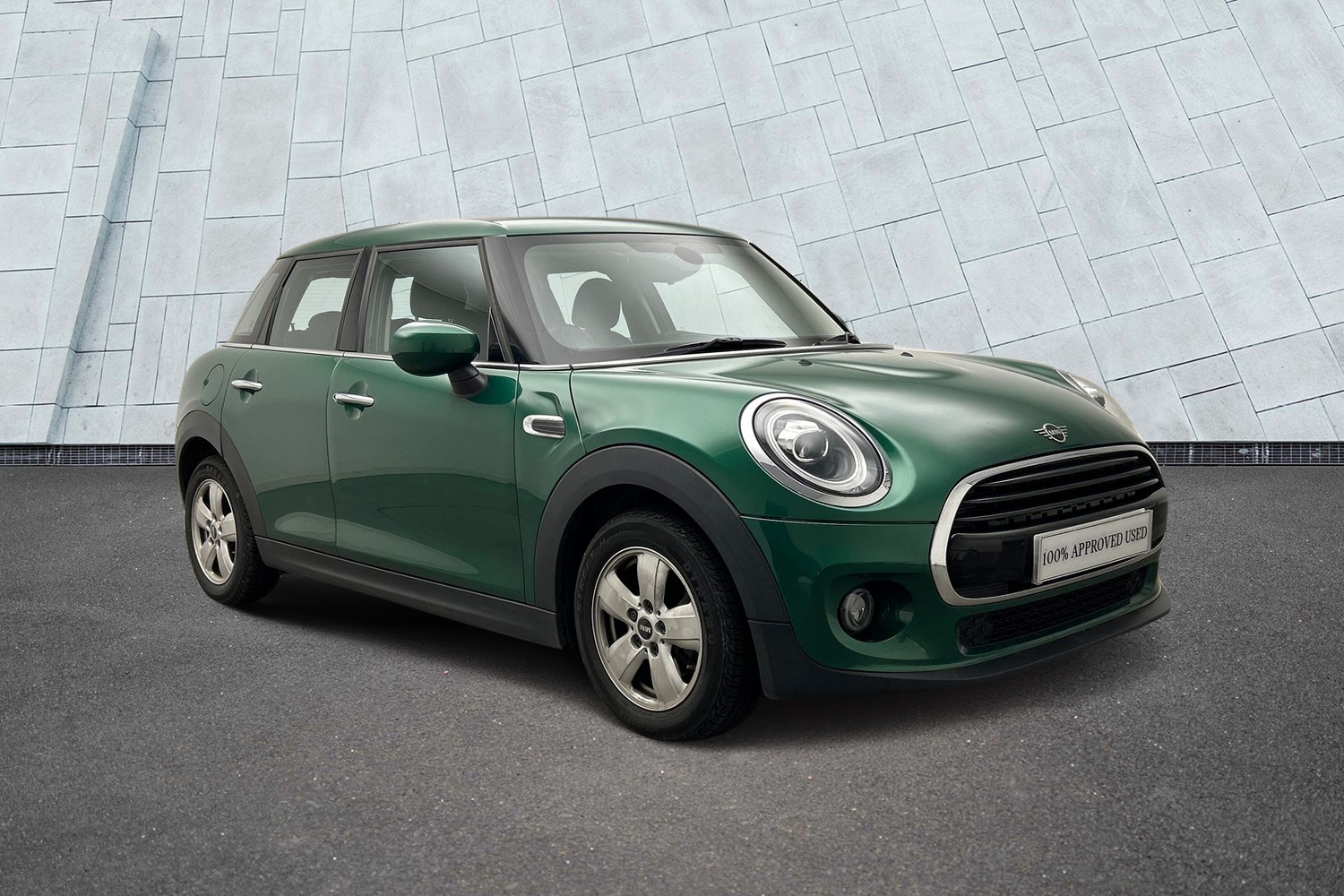 Main listing image - MINI Hatchback 5dr