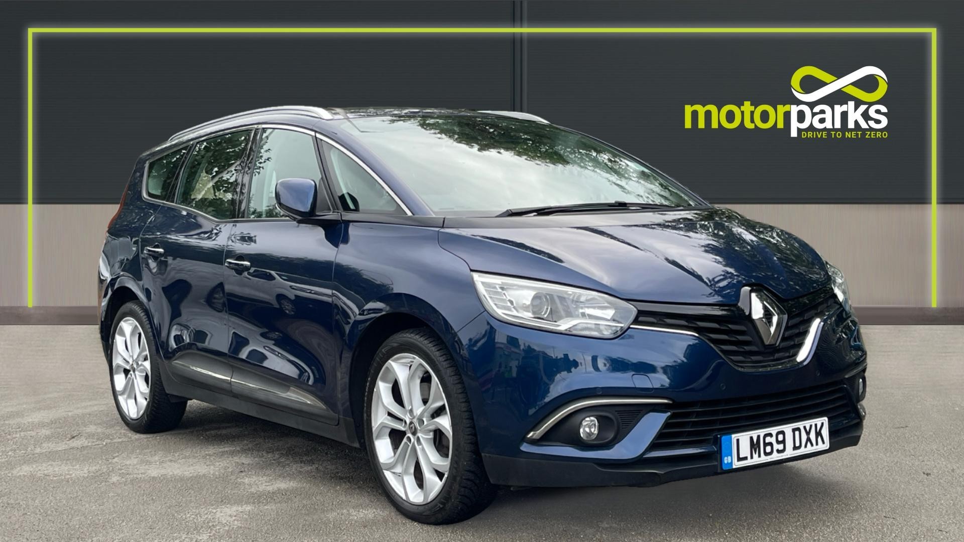 Main listing image - Renault Grand Scenic