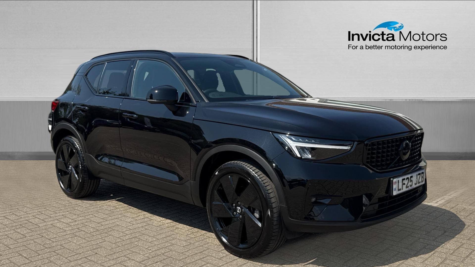 Main listing image - Volvo XC40