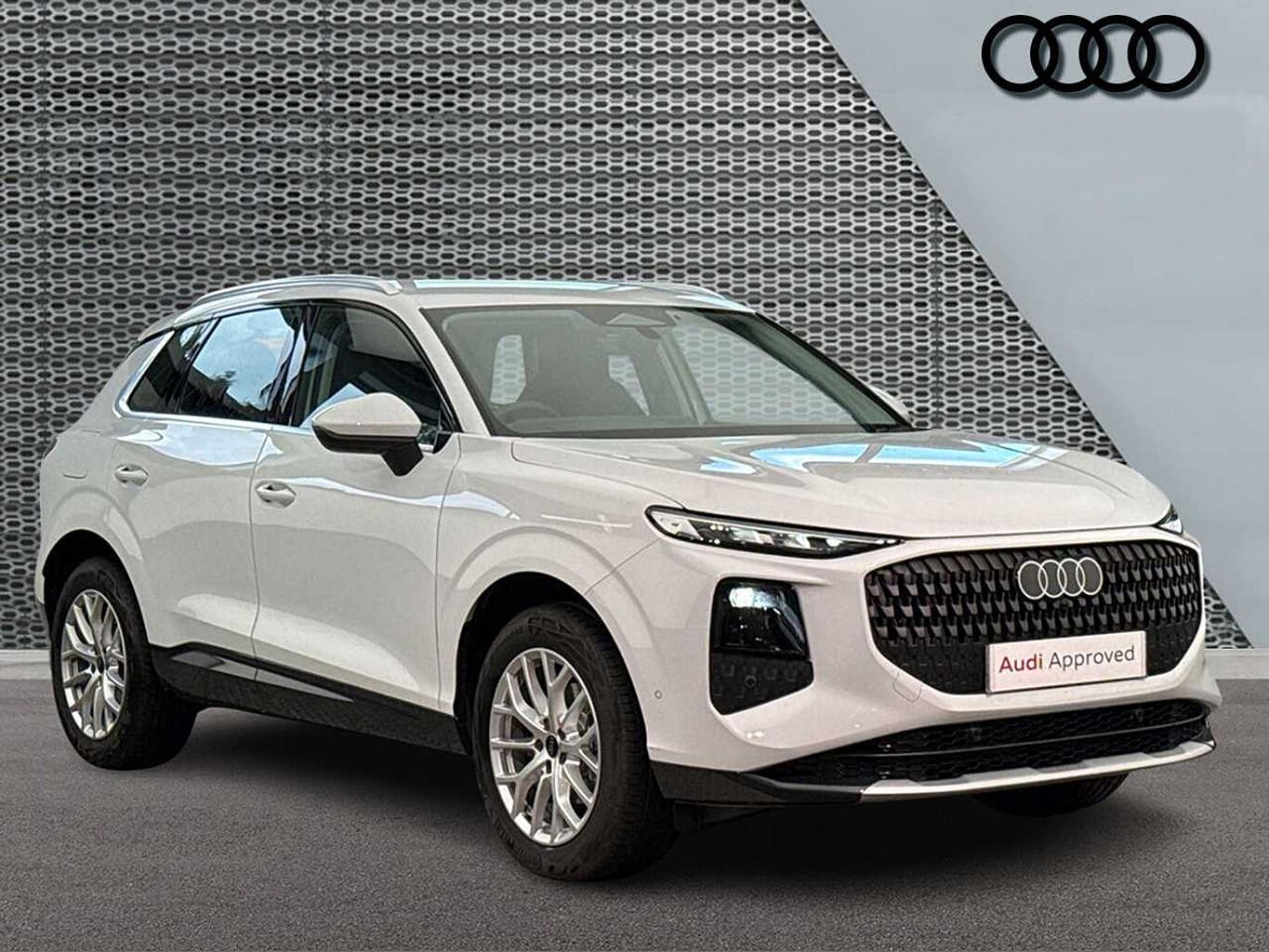 Main listing image - Audi Q3