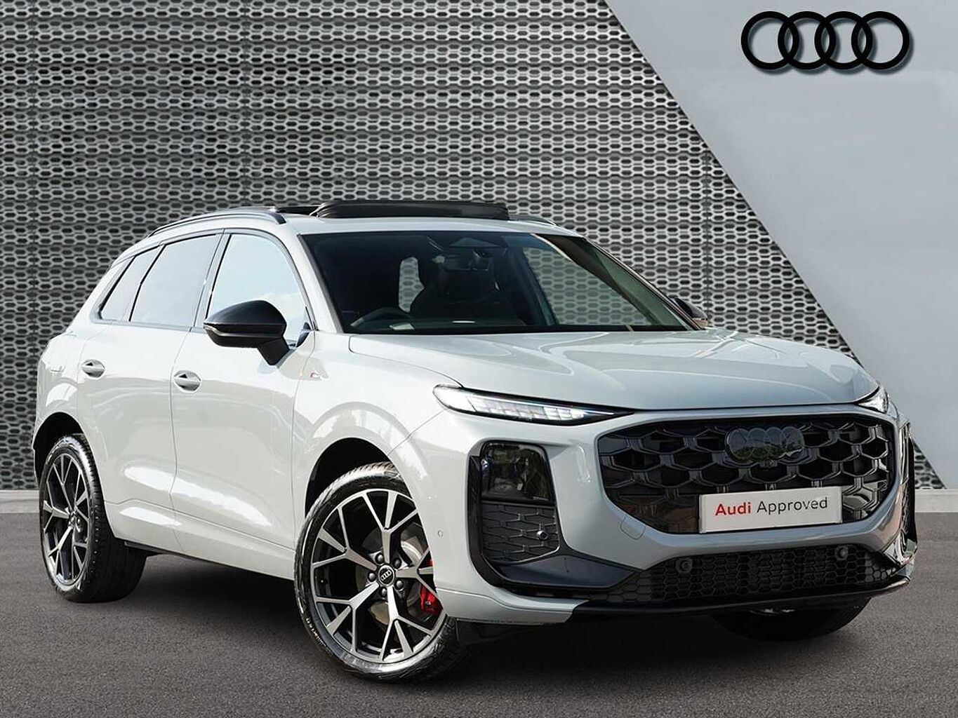 Main listing image - Audi Q3