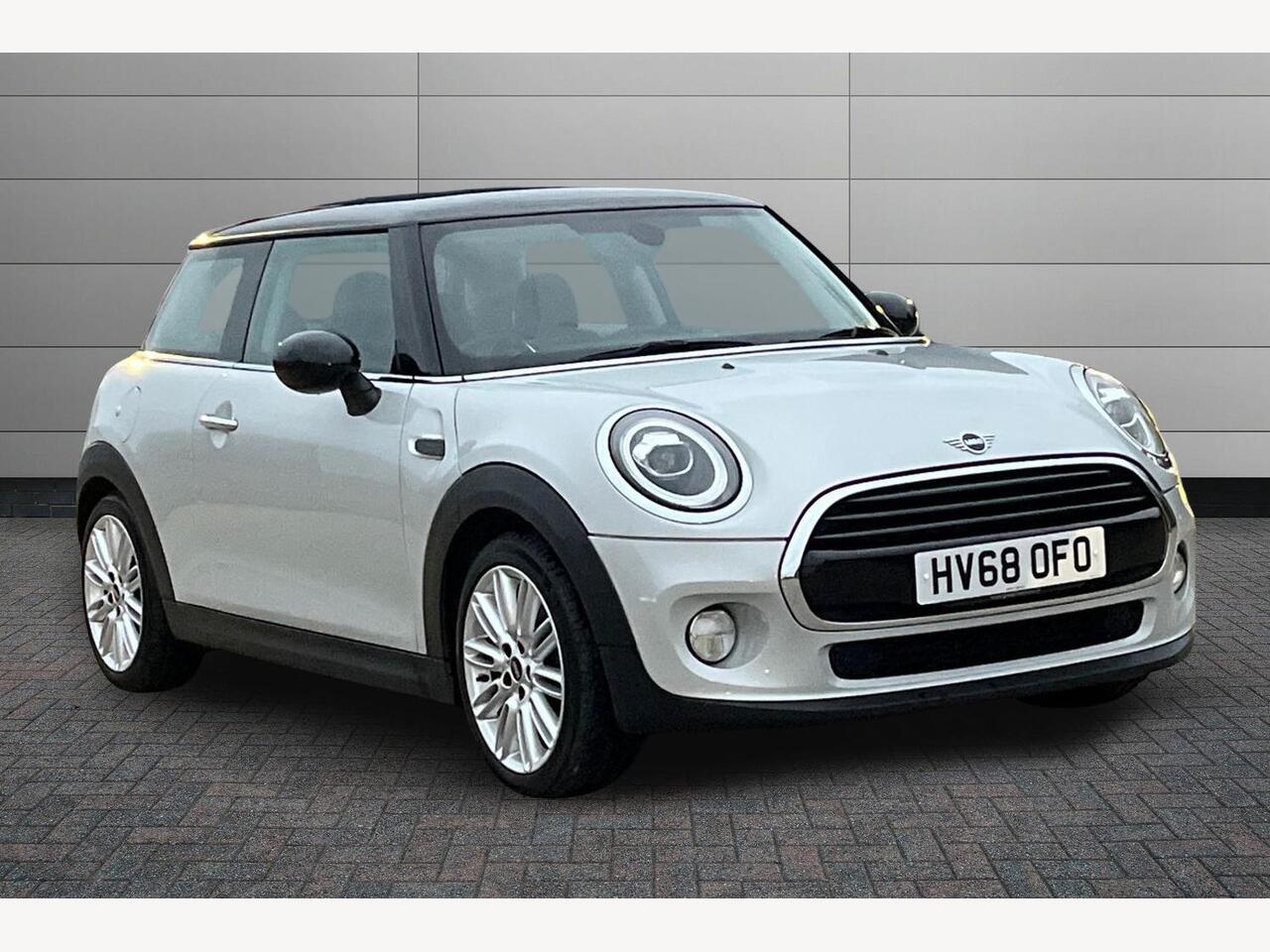 Main listing image - MINI Hatchback