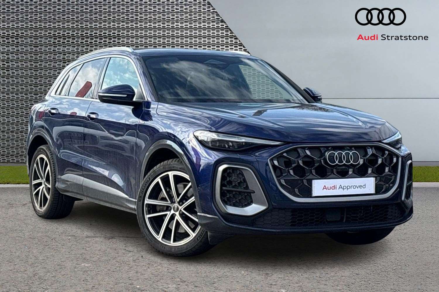 Main listing image - Audi Q5