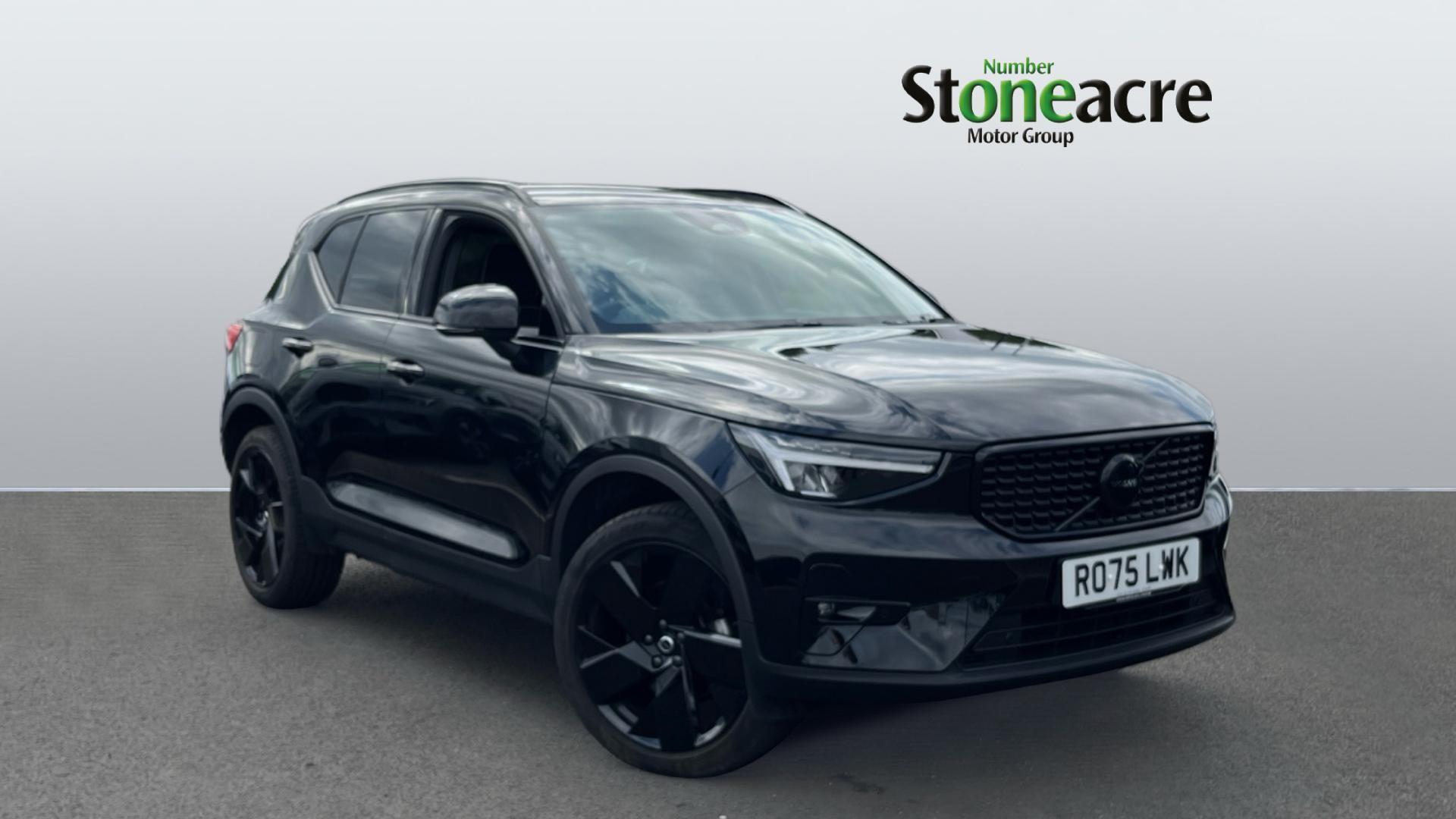 Main listing image - Volvo XC40