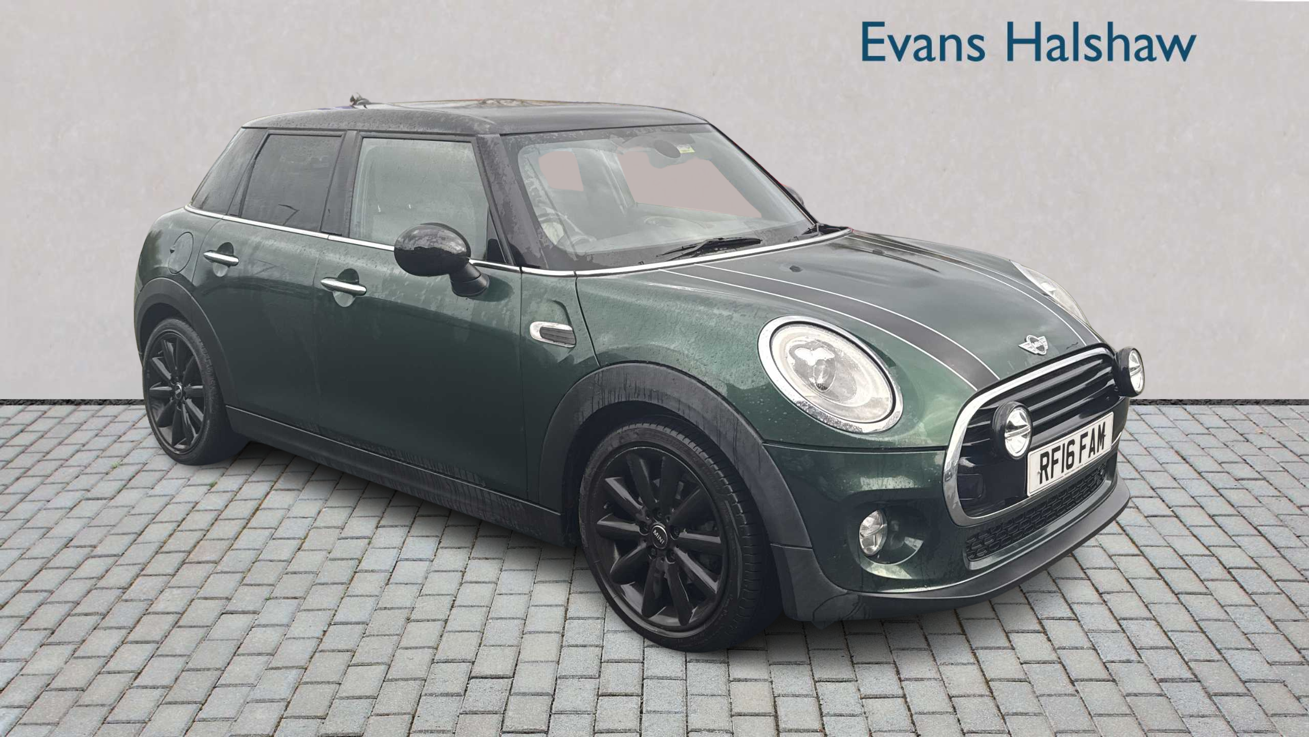 Main listing image - MINI Hatchback 5dr