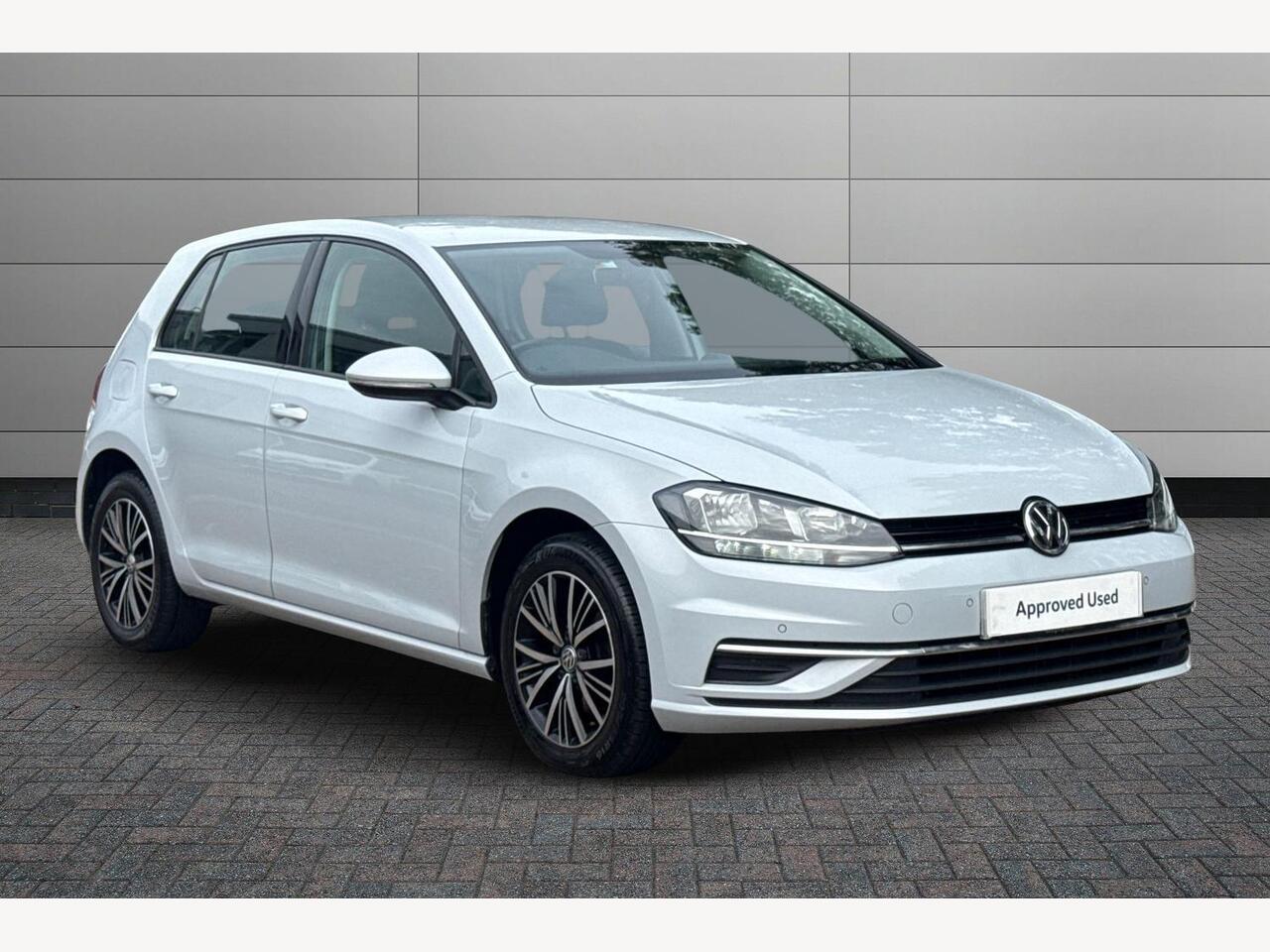 Main listing image - Volkswagen Golf