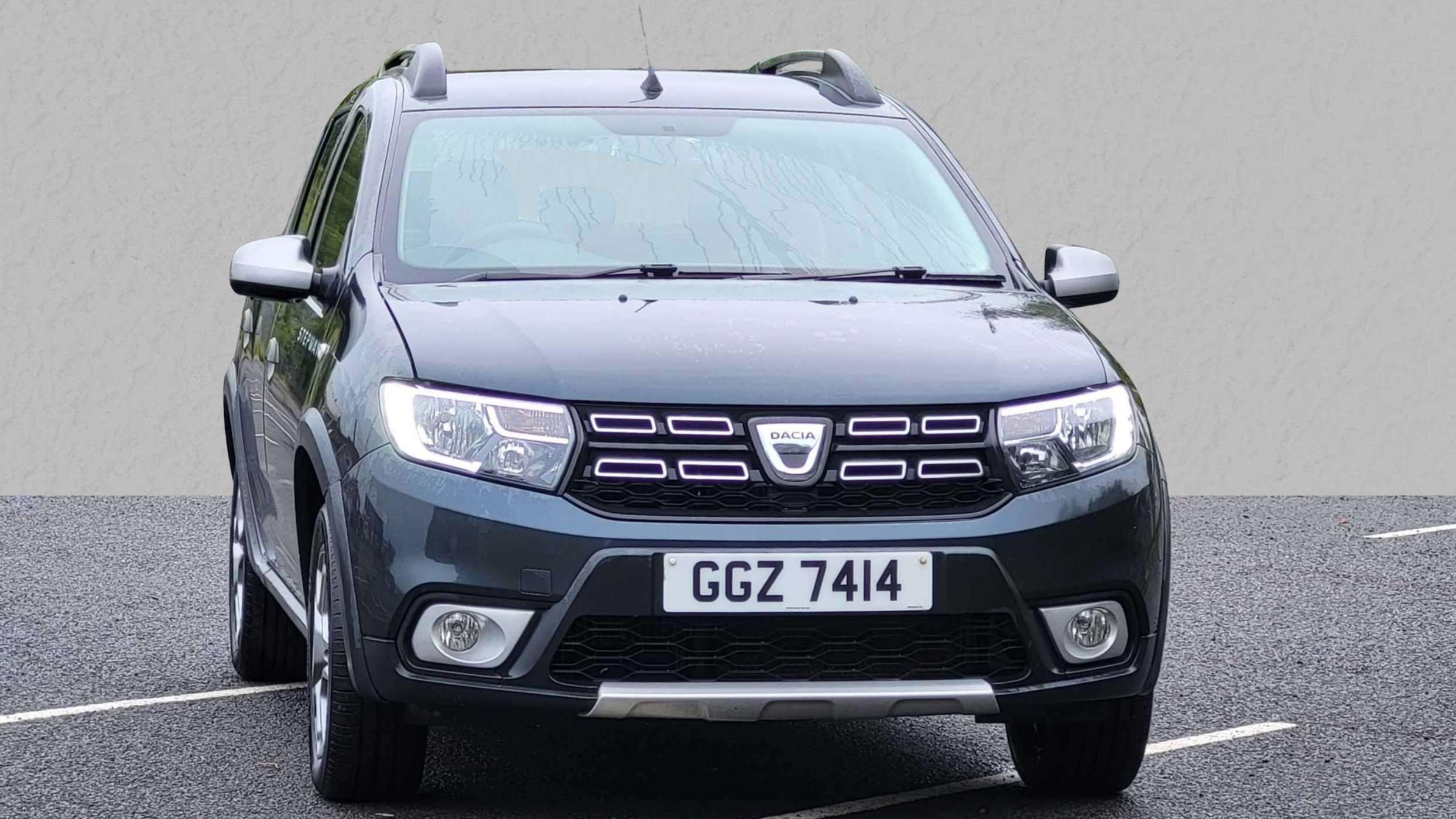 Main listing image - Dacia Sandero Stepway