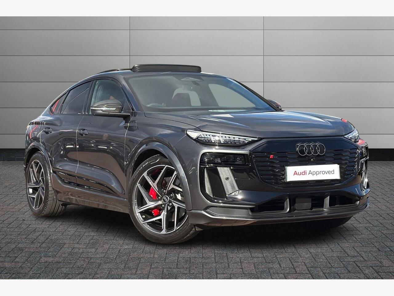 Main listing image - Audi Q6