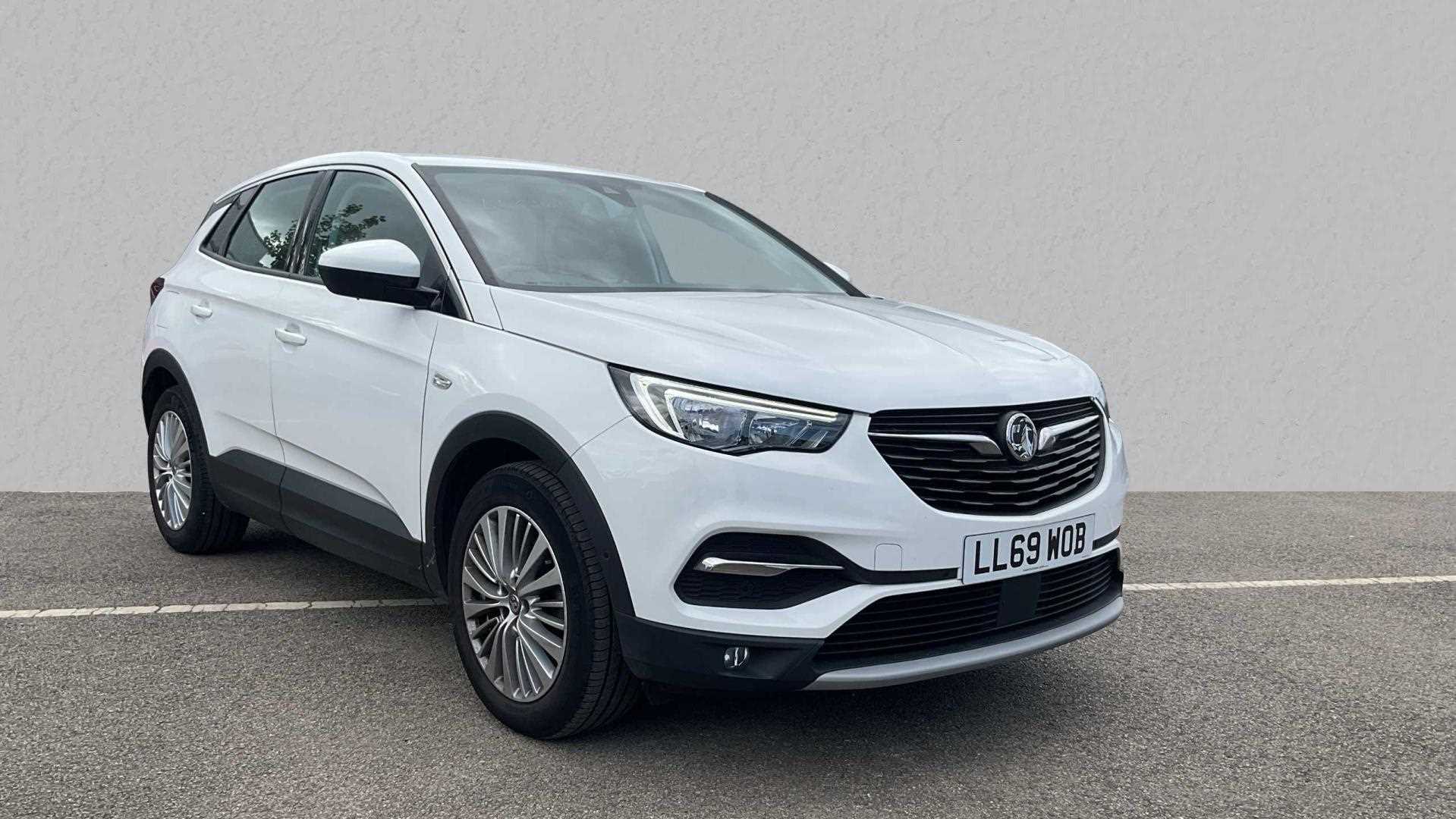 Main listing image - Vauxhall Grandland X