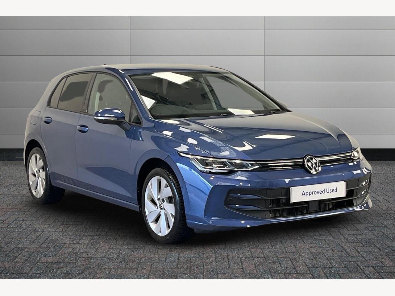 Main listing image - Volkswagen Golf