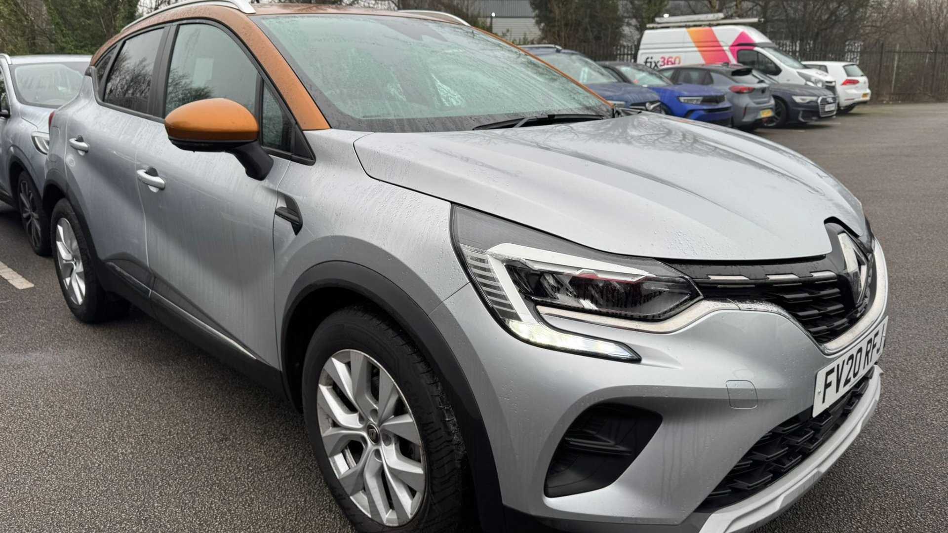 Main listing image - Renault Captur