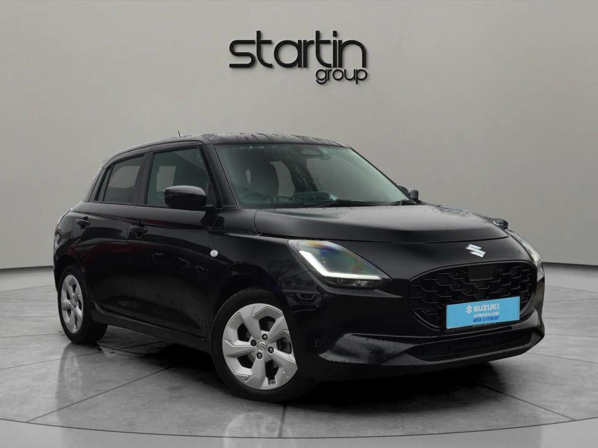 Main listing image - Suzuki Swift