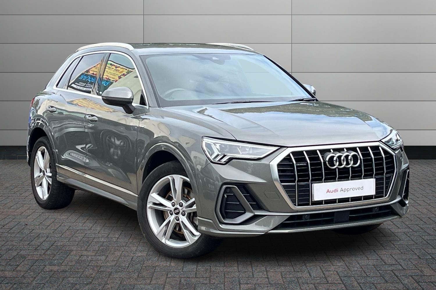 Main listing image - Audi Q3