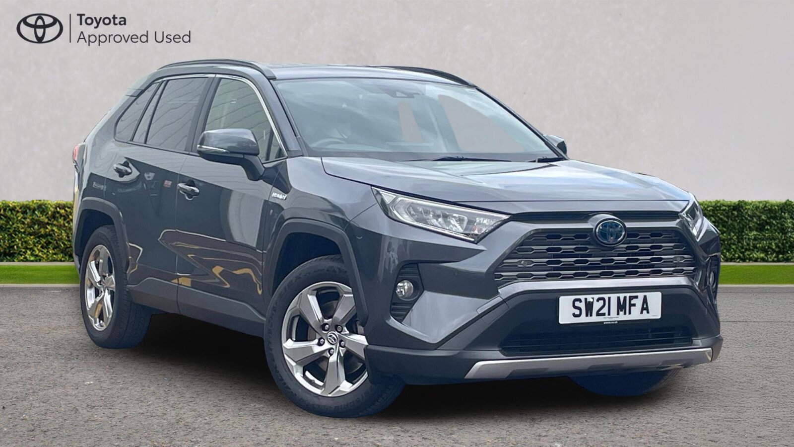 Main listing image - Toyota RAV4