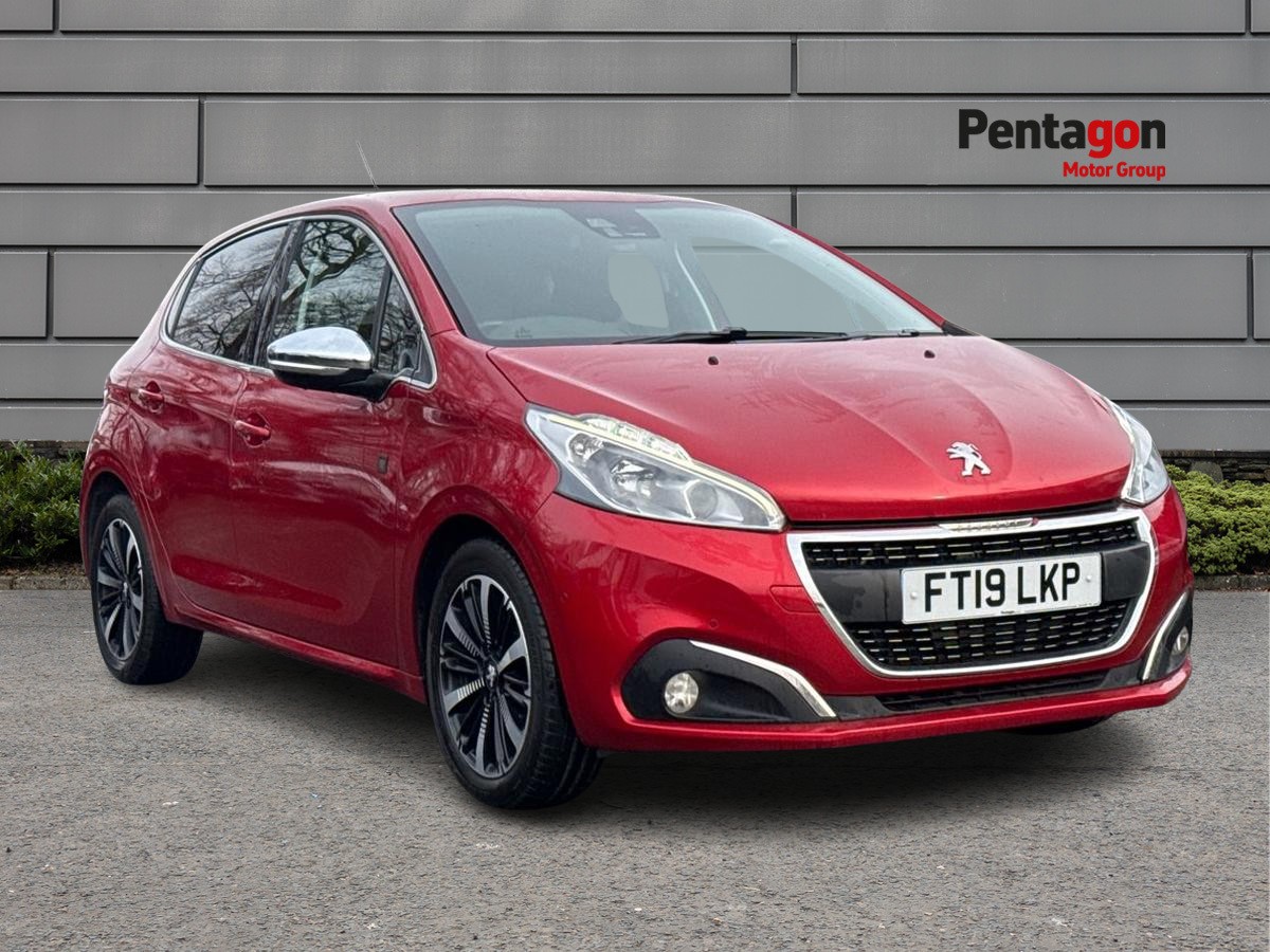 Main listing image - Peugeot 208