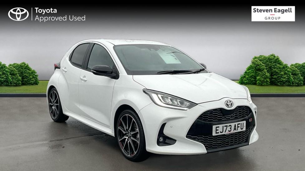 Main listing image - Toyota Yaris