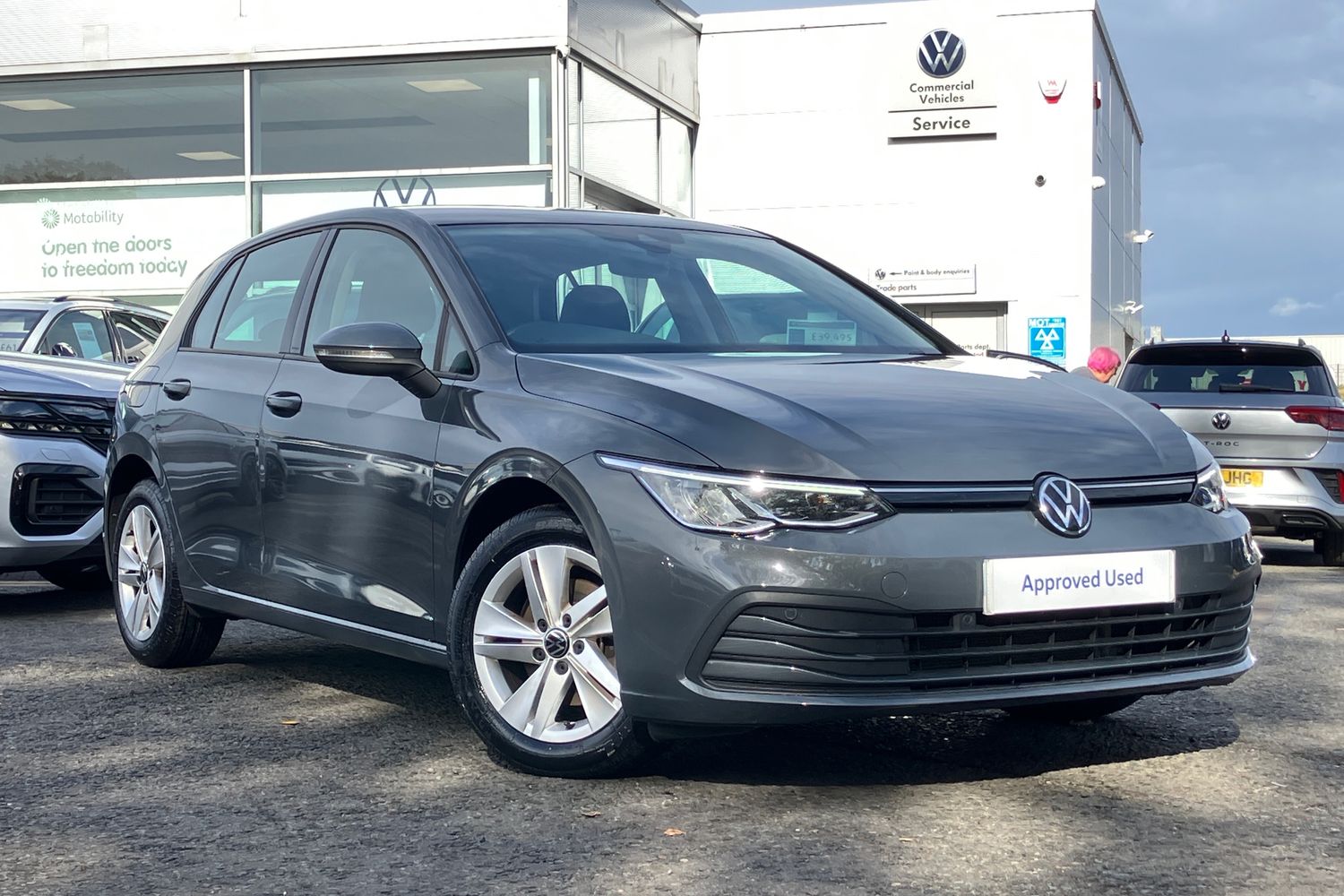 Main listing image - Volkswagen Golf