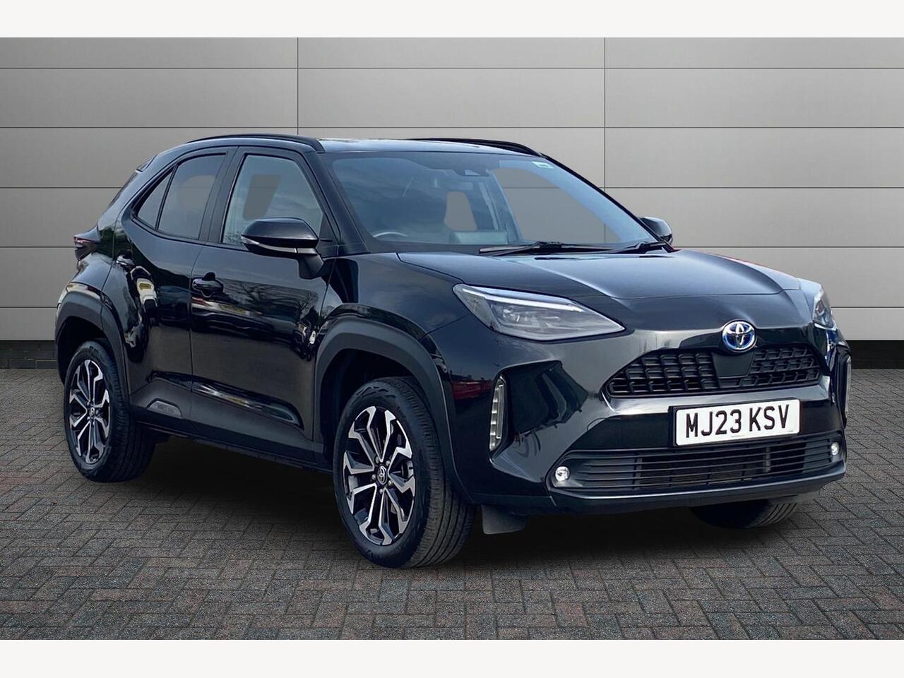 Main listing image - Toyota Yaris Cross