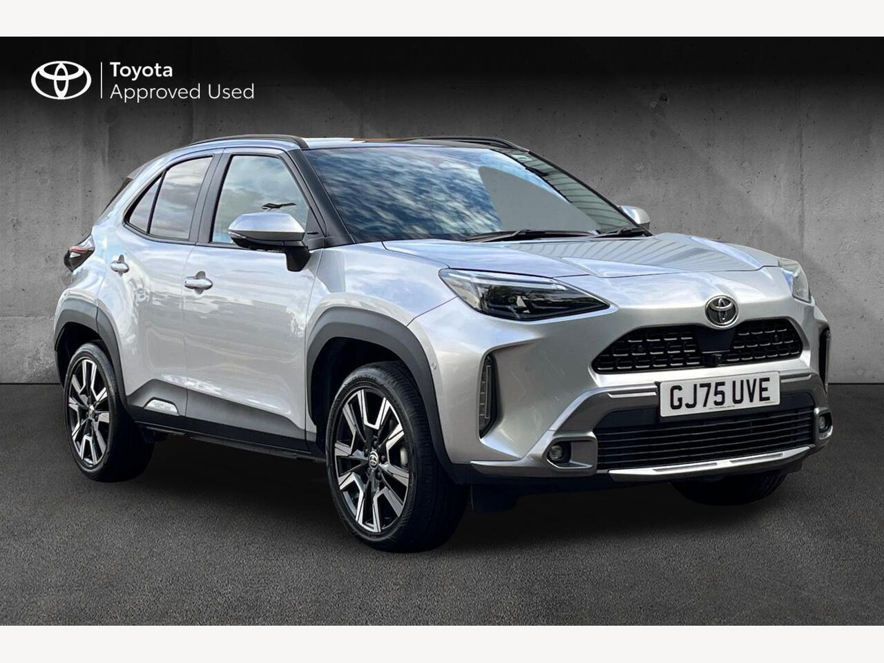 Main listing image - Toyota Yaris Cross