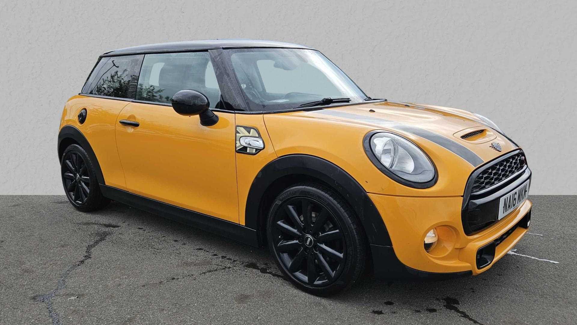 Main listing image - MINI Hatchback