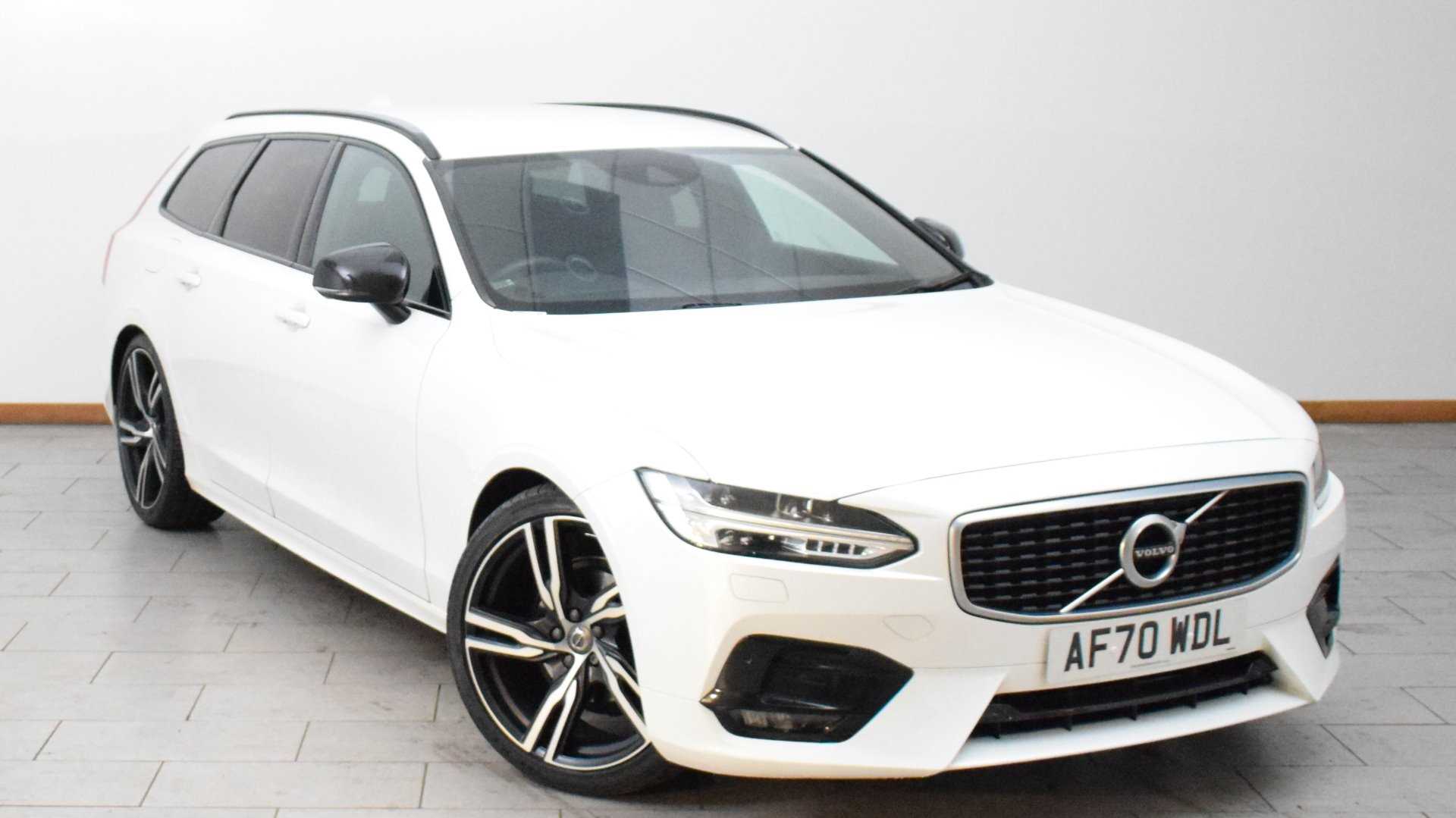 Main listing image - Volvo V90