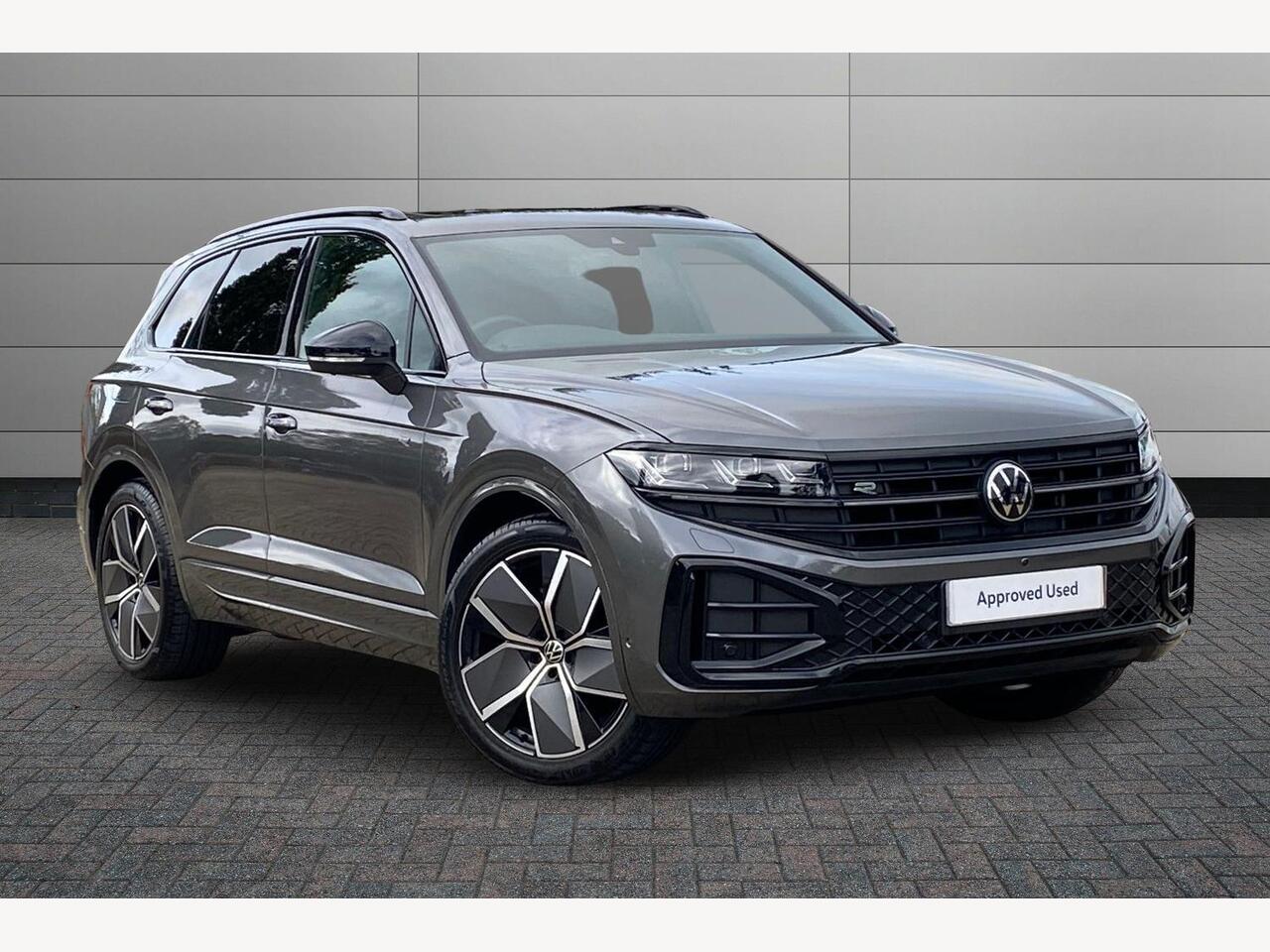 Main listing image - Volkswagen Touareg