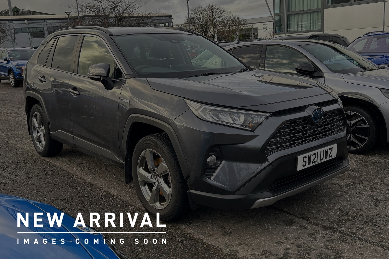 Main listing image - Toyota RAV4