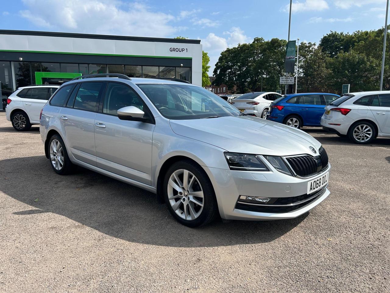 Main listing image - Skoda Octavia Estate