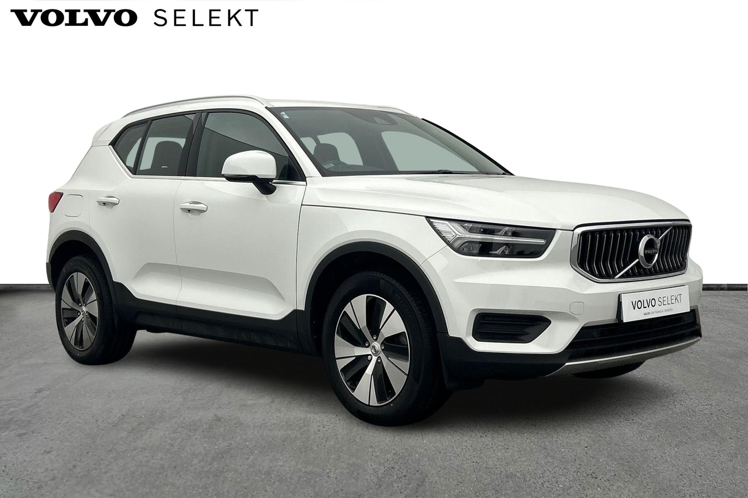 Main listing image - Volvo XC40 Recharge