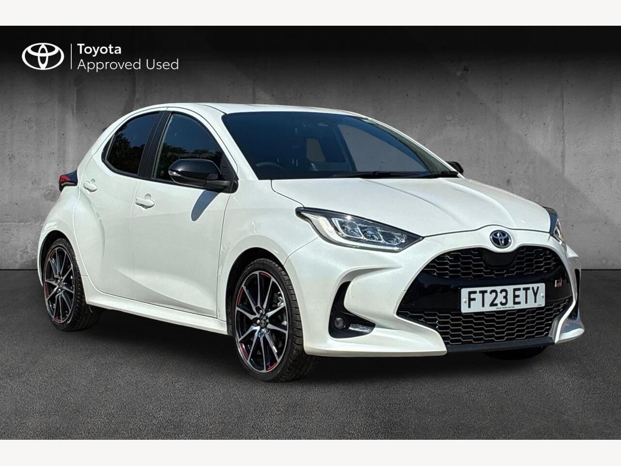 Main listing image - Toyota Yaris