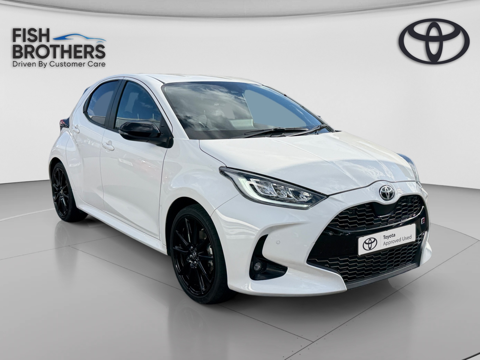 Main listing image - Toyota Yaris