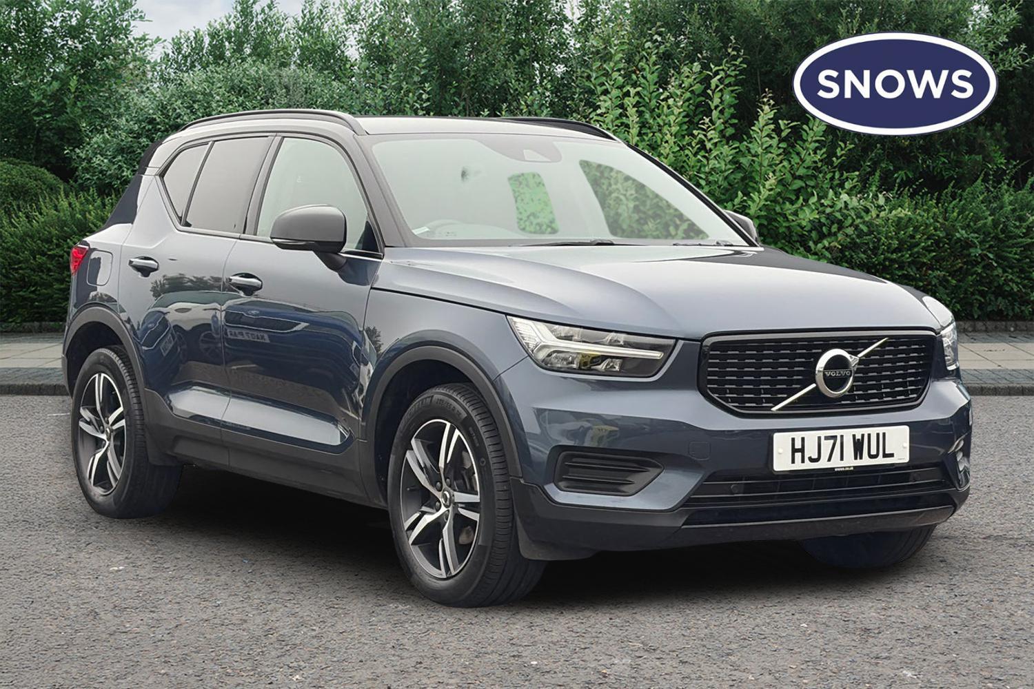 Main listing image - Volvo XC40