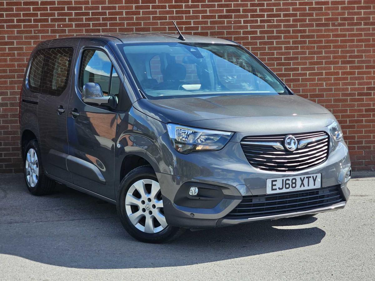 Main listing image - Vauxhall Combo Life