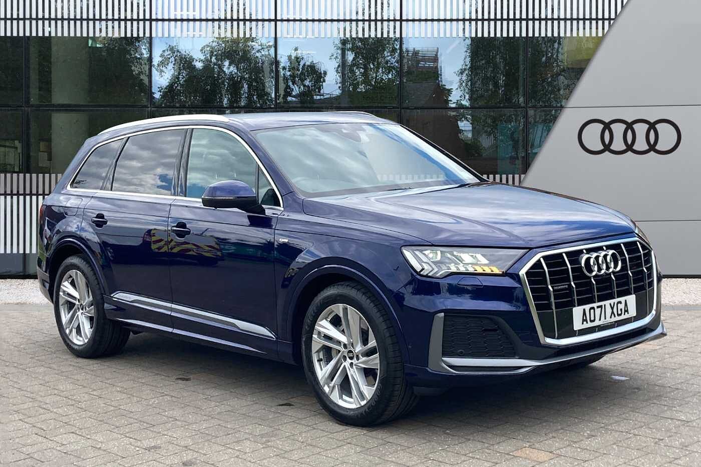 Main listing image - Audi Q7