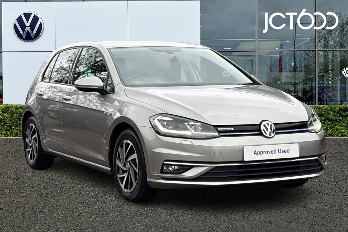 Main listing image - Volkswagen Golf