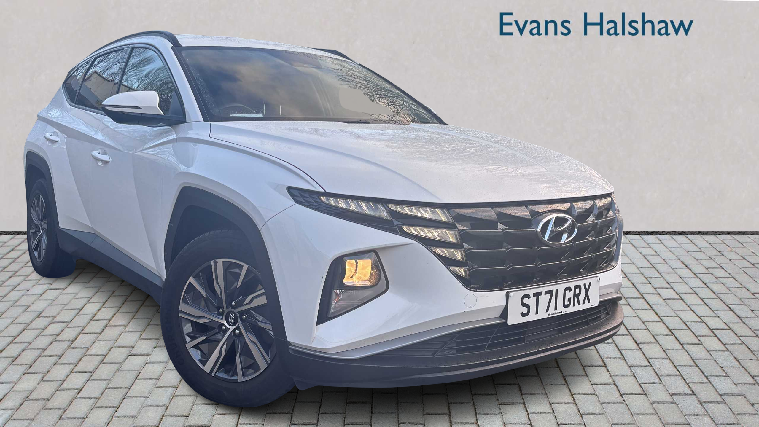 Main listing image - Hyundai Tucson