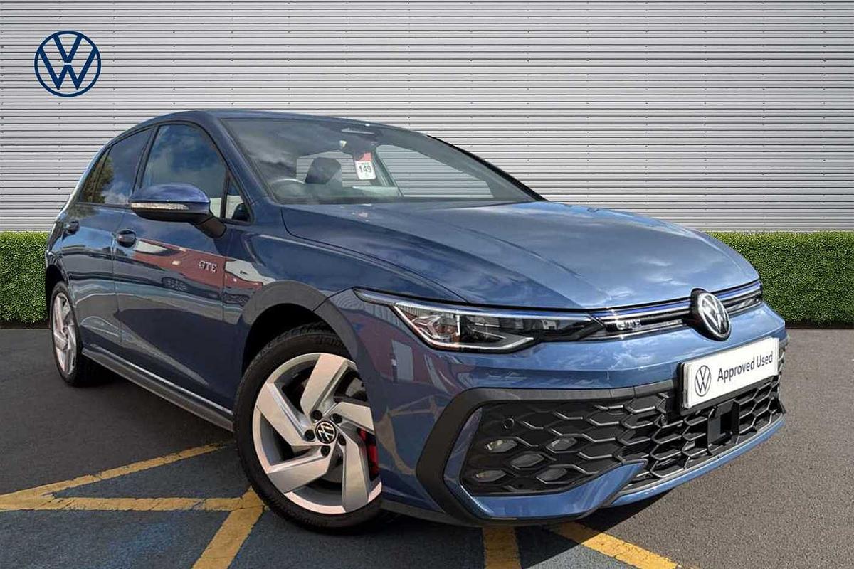 Main listing image - Volkswagen Golf