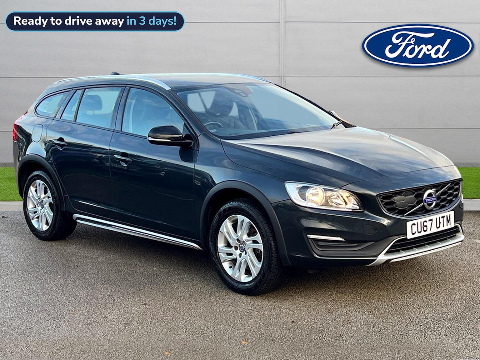 Main listing image - Volvo V60 Cross Country