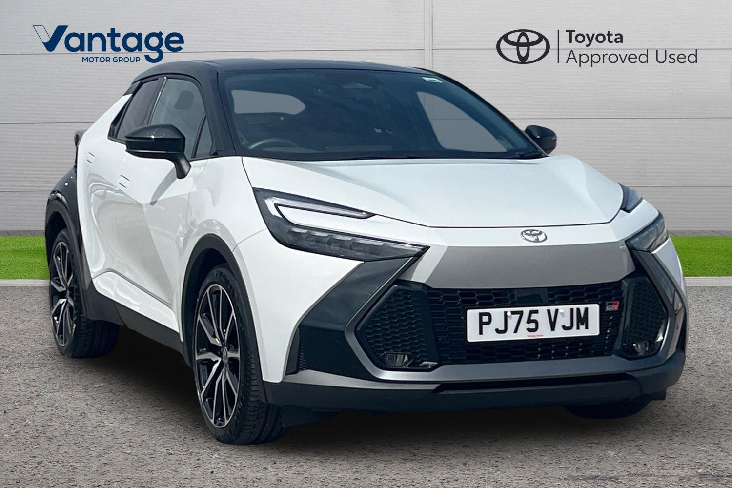 Main listing image - Toyota C-HR