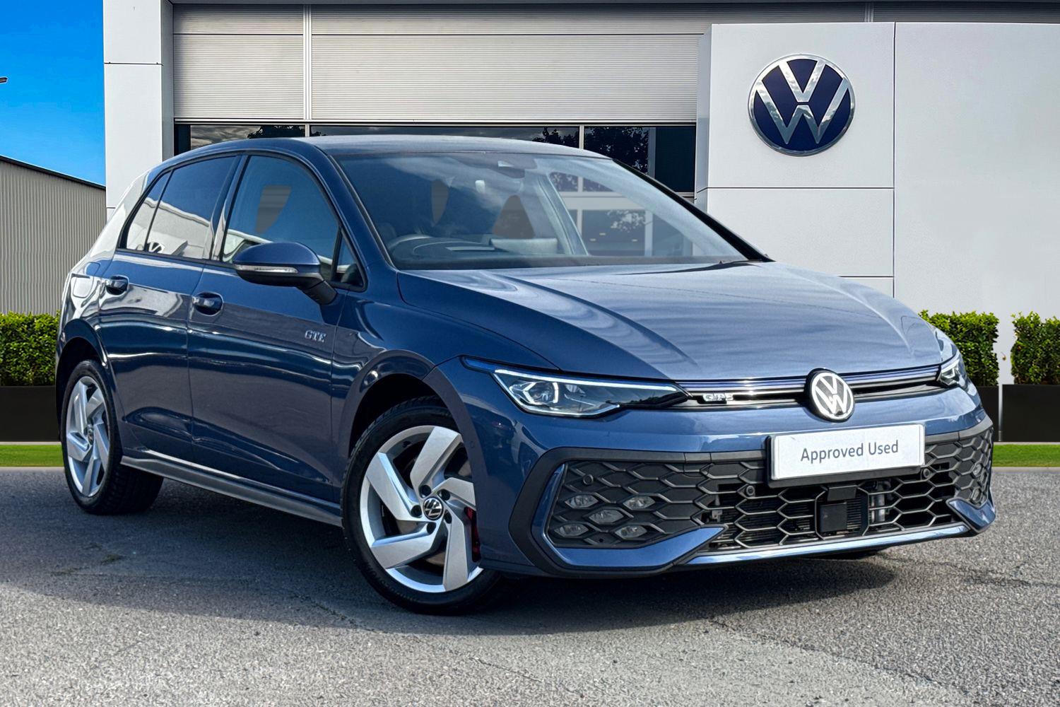 Main listing image - Volkswagen Golf GTE