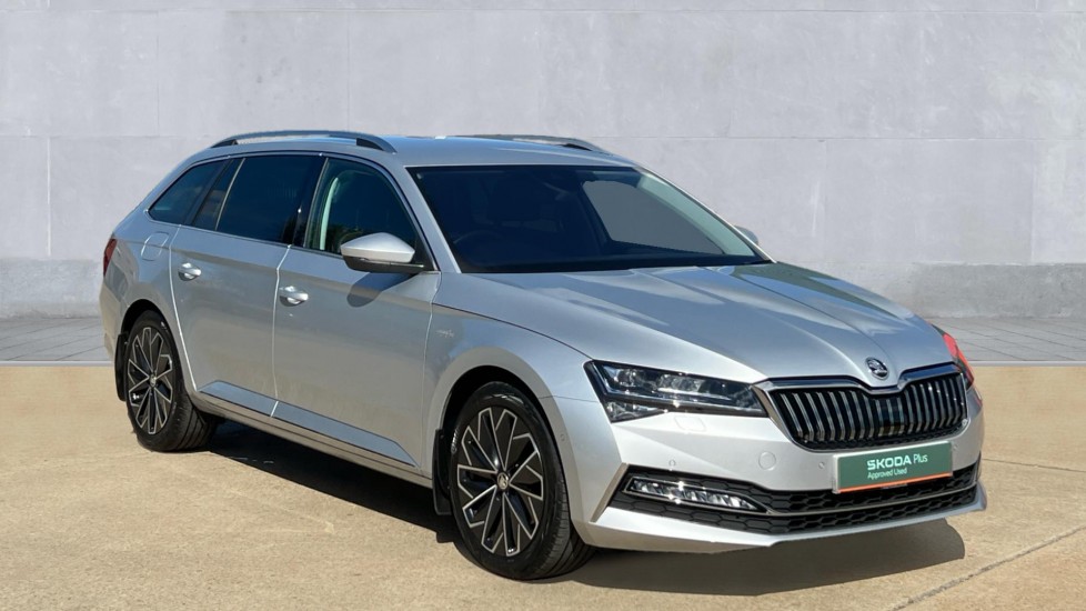 Main listing image - Skoda Superb Estate