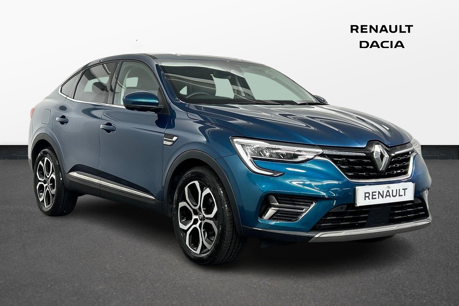 Main listing image - Renault Arkana